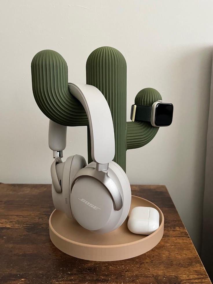 Cactus Desk Tech Organizer