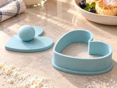 Press mold for cheesecakes and cutlets heart